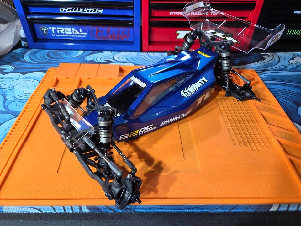 Brand New TLR Team Losi 22 DC 5.0 Elite assembled kit with painted body -chassis - Image 1 of 4