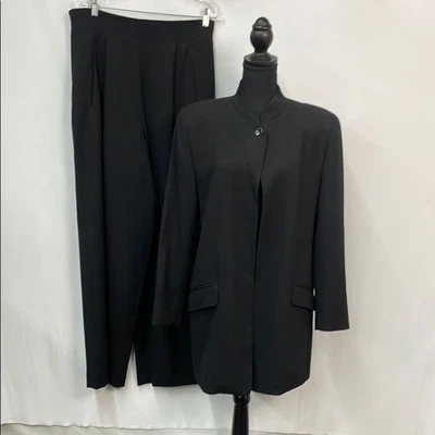 Emanuel Black Women's Pantsuit, 100% wool, Extra long jacket, size 1214 - Image 1 of 4