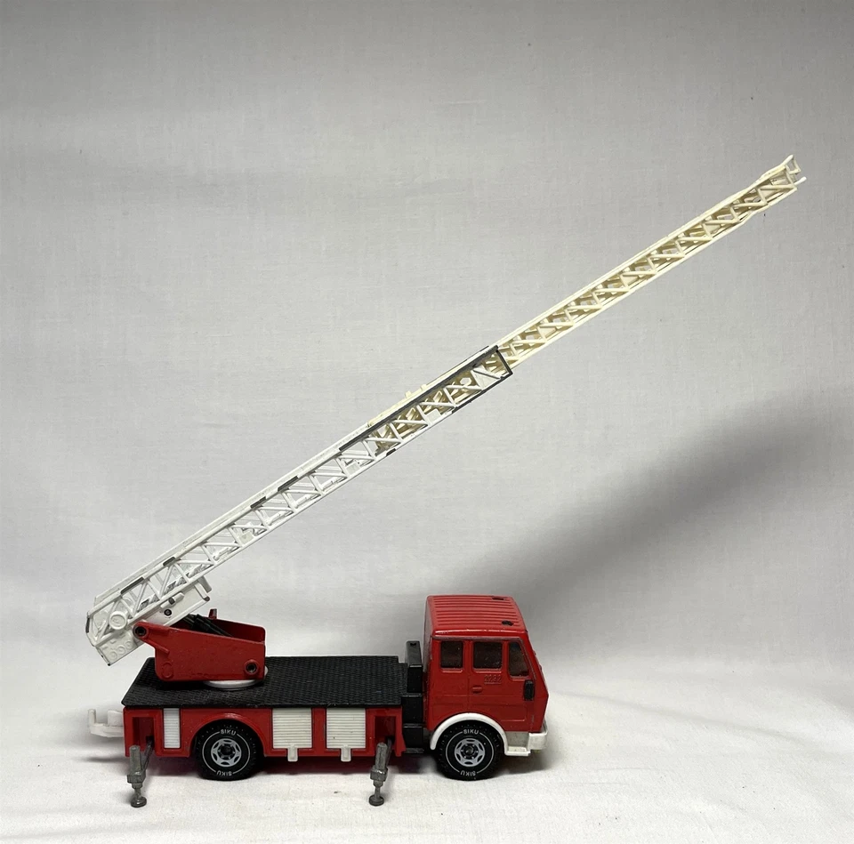 REPARACIONES Coche de Juguete Mercedes Vintage Siku W. Alemania #2819 DL30 2232 Camión de Bomberos Foto 1 de 4