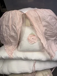 Juego de 5 Lulla Smith ~ lino marfil, falda de cuna rosa, tiro de almohada, ver fotos - Imagen 1 de 5