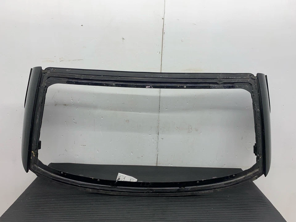 2015 - 2020 BMW M4 OEM CONVERTIBLE REAR BACK GLASS FRAME ONLY *NO GLASS* BLACK — 第 1/4 张图片