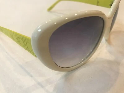 Винтажные солнцезащитные очки Candie's Cat Eye белые и зеленые CA100KH EUC - Изображение 1 из 4