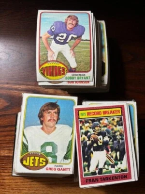 Pick From List 1976 Topps Football Cards Mostly exmt - Image 1 of 4