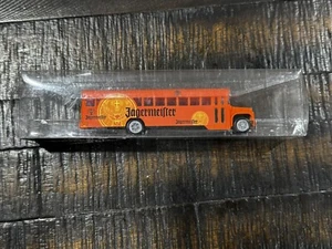 Autobús coleccionable Mini Jagermeister - Imagen 1 de 7