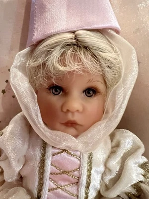 Lee Middleton Classic Miniature 💚 Rapunzel 💚 - Image 1 of 4