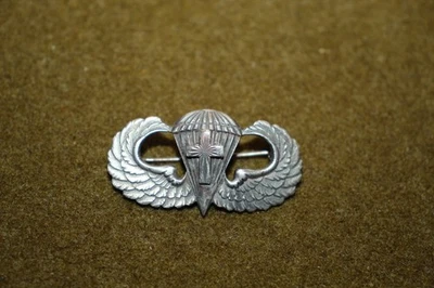 Raro Original Segunda Guerra Mundial Ejército de los Estados Unidos Aerotransportado Capellán "Esterlina" Alas de Salto, Tamaño Completo Foto 1 de 4