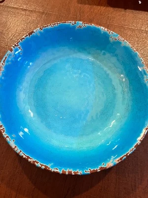 "Cuenco para servir Williams Sonoma melamina 13"" turquesa martillado" Foto 1 de 4