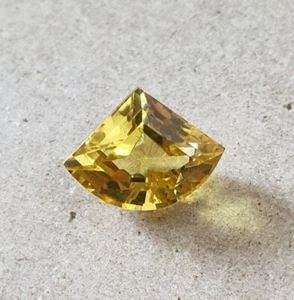 Piedra preciosa suelta cultivada en laboratorio de zafiro amarillo AAA corte elegante impecable de 10,55 quilates - Imagen 1 de 9