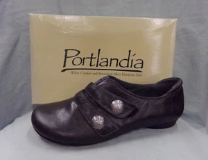 Portlandia Womens Gray Leather Slip On Flats/Shoes NEW in Original Box Size 9 - Picture 1 of 5