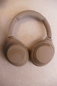 Sony WH-1000XM4 Wireless Active Noise Cancelling Over-Ear Kopfhörer Silber - Bild 1 von 4