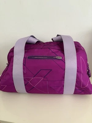 Nike Sports Bag Gym Club Holdall Purple Geometric 21" x 8" x 9" multi pockets - Image 1 of 4