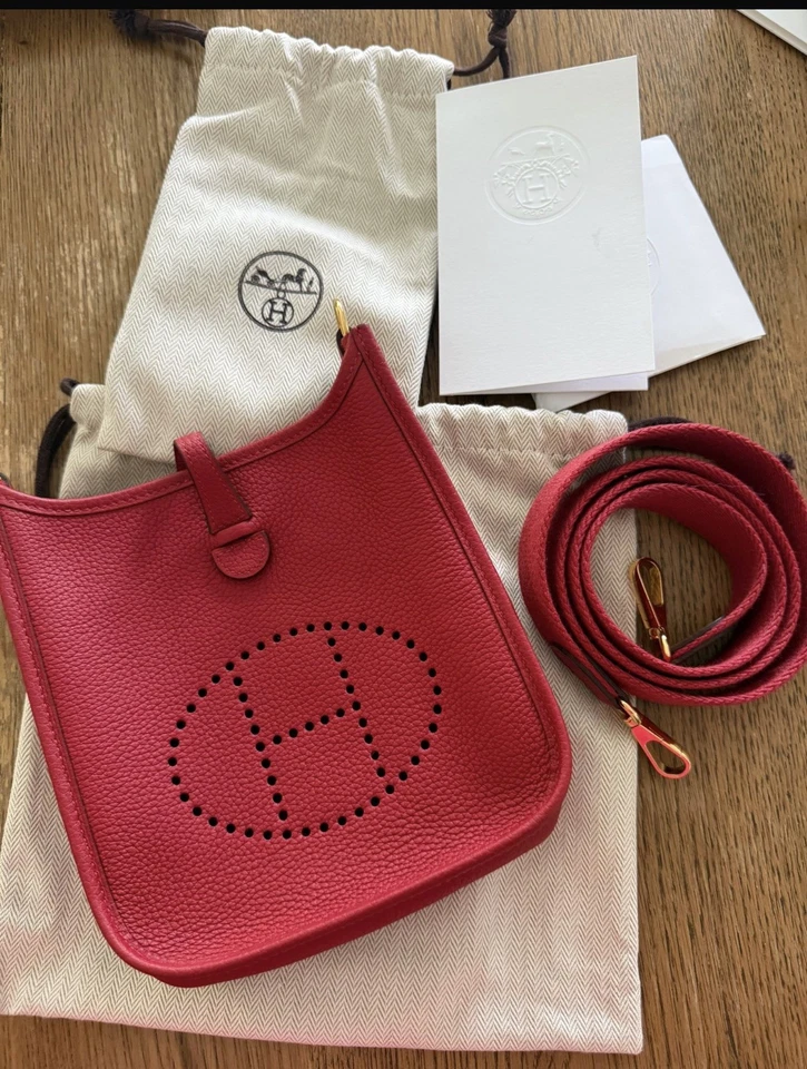 Autenticado Hermes Mini Evelyn Azul Marinho Estado Quase Novo com recibo - Imagem 1 de 4