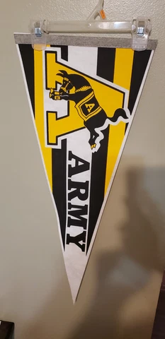 ARMY BLACK KNIGHTS  RETRO LOGO  NCAA FELT PENNANT 9/10/22 Cover