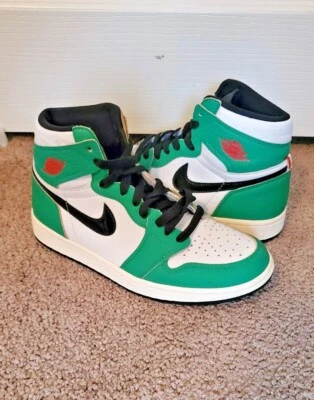 USADO Nike Air Jordan 1 Retro Alto OG Lucky Green DB4612-300 Blanco Negro 7.5W / 6 Foto 1 de 4