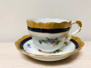 Tazza e piattino vintage Lindner Kueps dipinti a mano floreale blu cobalto e bordo oro - Foto 1 di 10