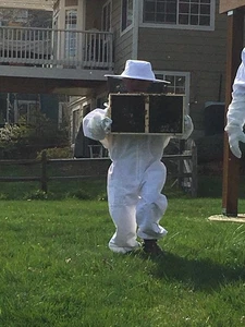 Child’s Bee Keeping Suit - Picture 1 of 4