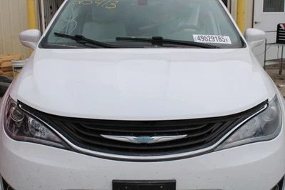 2018 Chrysler Pacifica Upper Grille Bar Design Used 4 Curved 401902 - Image 1 of 4