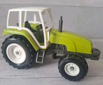 MAJORETTE Green cabbed model Tractor 1:43 Working Trailer Hitch - Image 1 of 4