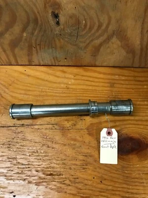 1996 Kawasaki ZX11 Ninja / Original OEM FRONT WHEEL AXLE — 第 1/3 张图片