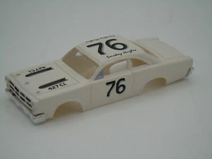 JOHNNY LIGHTNING #810 WHT/BLK #76 FORD FAIRLANE SHELL ~ NOS ~ FITS AURORA TJET - Picture 1 of 7