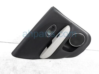 Tapicería del panel de la puerta izquierda del conductor trasero Honda Hr-V Ex-L 2016-2018 - negro/gris neo Foto 1 de 4