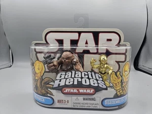 Star Wars Galactic Heroes Chewbacca y desmontado C-3PO NUEVO EN PAQUETE - Imagen 1 de 3