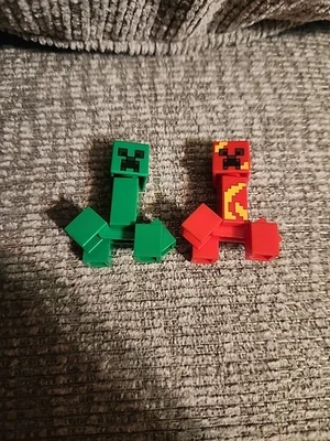 2 LEGO Minecraft Creepers Minifigures. Red And Green - Image 1 of 4