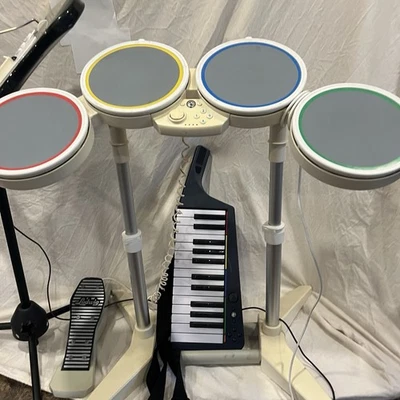 Nintendo Wii Rock Band Paquete Conjunto Batería Inalámbrica Guitarra Batería Micrófono Lote SIN Dongle  Foto 1 de 4