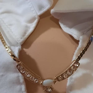 Vintage Goldtone Opal Stone 18" Necklace With 11 Faux Diamonds~EX CONDITION  - Picture 1 of 11