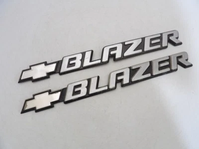 1995 1996 1997 1998 1999 2000 2001 - 2005 Chevrolet Blazer emblema puerta OEM Foto 1 de 4