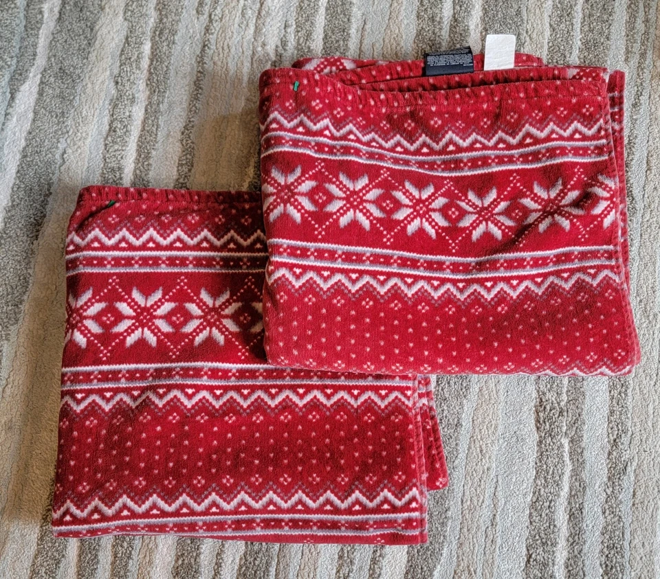 Nautica Home Snow Fair Isle Red Bath Towels Winter Holiday Cabin Snowflake Lodge - Image 1 of 4