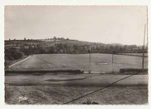 CPM Carte postale 03 Allier Le Donjon Stade municipal - Picture 1 of 1