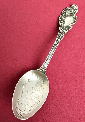 Antigua cuchara de recuerdo de plata esterlina con flores de crisantemo KANSAS CITY 5 1/8" Foto 1 de 4