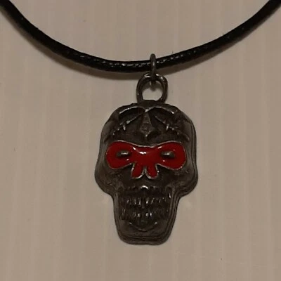 骷髅/红色眼睛复古锡吊坠小饰品 / 26 英寸可调节项链  — 第 1/3 张图片