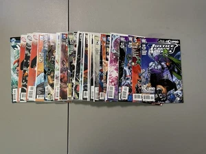 ¡Lote de 30 cómics de la Liga de la Justicia de DC Comics! Fundas difíciles de encontrar - Imagen 1 de 10
