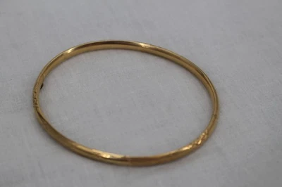 14K Yellow Gold Hinged Bangle Bracelet Womens Engraved Etched Pattern Clasp 5.2g - Image 1 of 4
