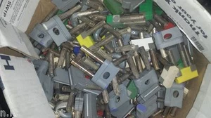 100er U-Links passend für 2HE Größe Video Patch Panels - Bild 1 von 2