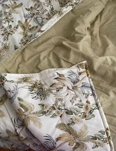 Tommy Bahama Home Nador Floral Comforter King Size (Comforter Only) - Picture 1 of 3