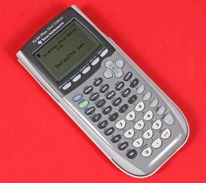 Texas Instruments TI-84 Plus graphischer Taschenrechner - Silber - Bild 1 von 6