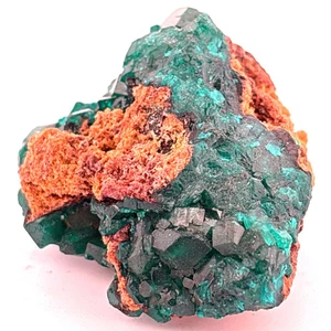 Chrome Diopside, Siberia, Russia, 4x3.5x2.5cm - Picture 1 of 4