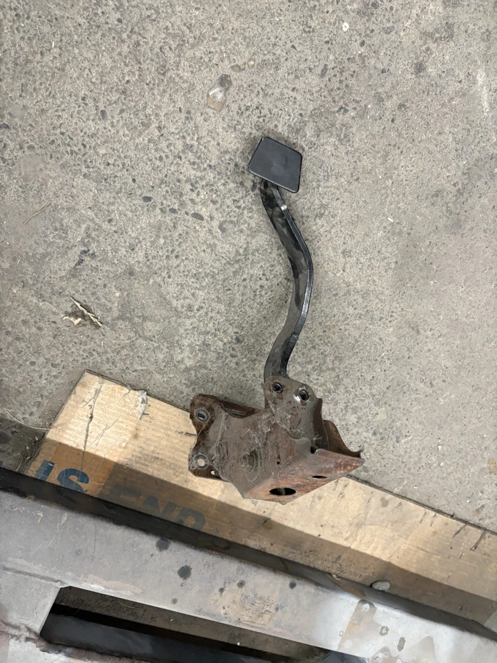 Conjunto de pedal de freno manual Nissan 240sx S13 89-94 OEM Foto 1 de 2