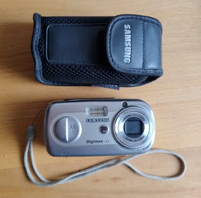 Samsung Digimax A4 Digitalkamera silber 4,0MP 12fach Zoom - Bild 1 von 3