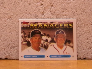 1993 TOPPS MINI 1" VARIANT BASEBALL CARD MANAGERS JOHNNY OATES & BOBBY COX - Picture 1 of 2
