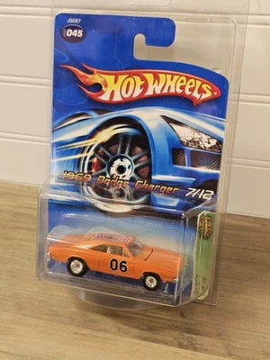 HOT WHEELS 2006 TREASURE HUNT 1969 DODGE CHARGER 7 OF 12 VHTF W/ PROTECTOR 045  - Image 1 of 4