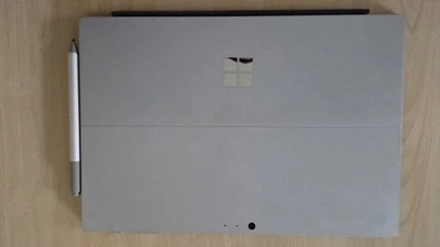 Microsoft Surface Pro 1796 – M3-7Y30, 4GB RAM, 128GB SSD – inkl. Zubehör - Bild 1 von 4