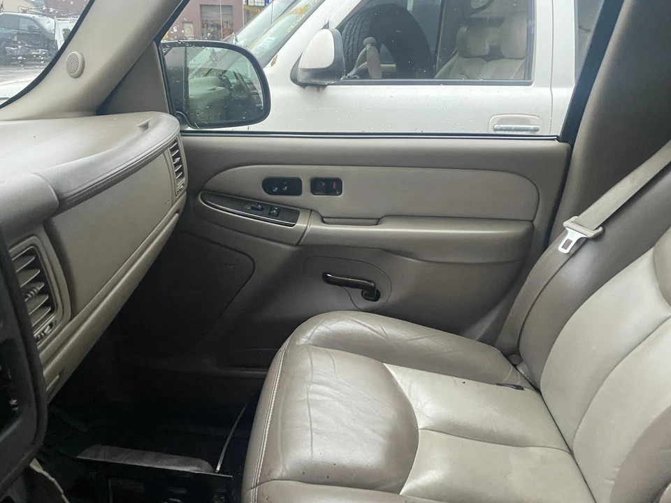 03 04 GMC YUKON XL 1500 Front Door Trim Panel Right - Image 1 of 1