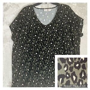 Chico’s L Olive Army Green Leopard Animal Print Short Sleeve Vneck Top Blouse 2