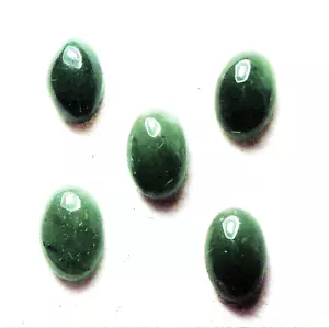 VERY NICE VINTAGE 6 x 4 mm OVAL TAIWAN JADE CABS 5 PIECE LOT - Picture 1 of 2