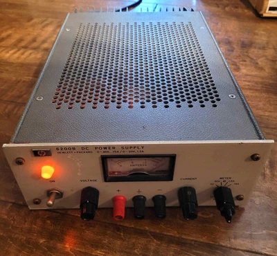 Hewlett Packard HP 6200B DC Power Supply 0-40V, 0.75A/0-20V 1.5A  Powers Up - Image 1 of 4