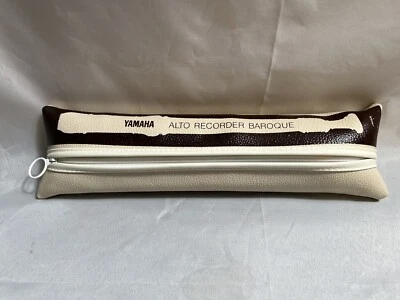 YAMAHA ALTO Recorder Baroque With Case, Manual And Cleaning Rod - Image 1 of 2
